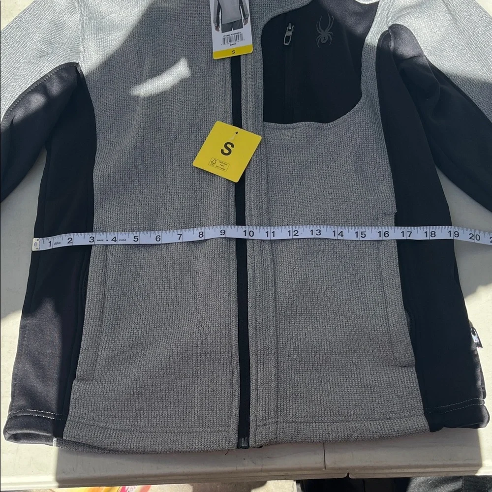 Spyder Heather Gray and Black Knit Jacket NWT men’s small